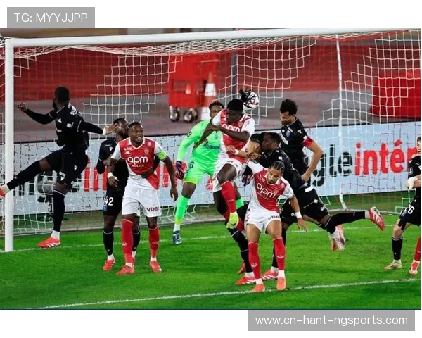 巴黎与摩纳哥激战正酣 谁能在法甲巅峰对决中笑到最后